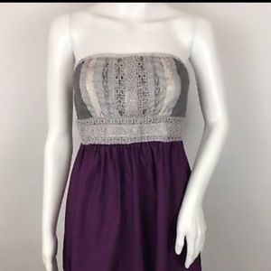 FLAWLESS STRAPLESS DRESS WITH LACE BAND.